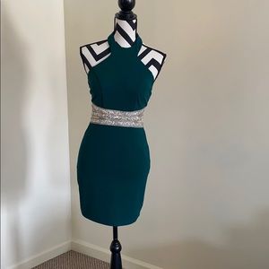 Christmas Party? Snag this gorgeous green dress w/beading & halter top!